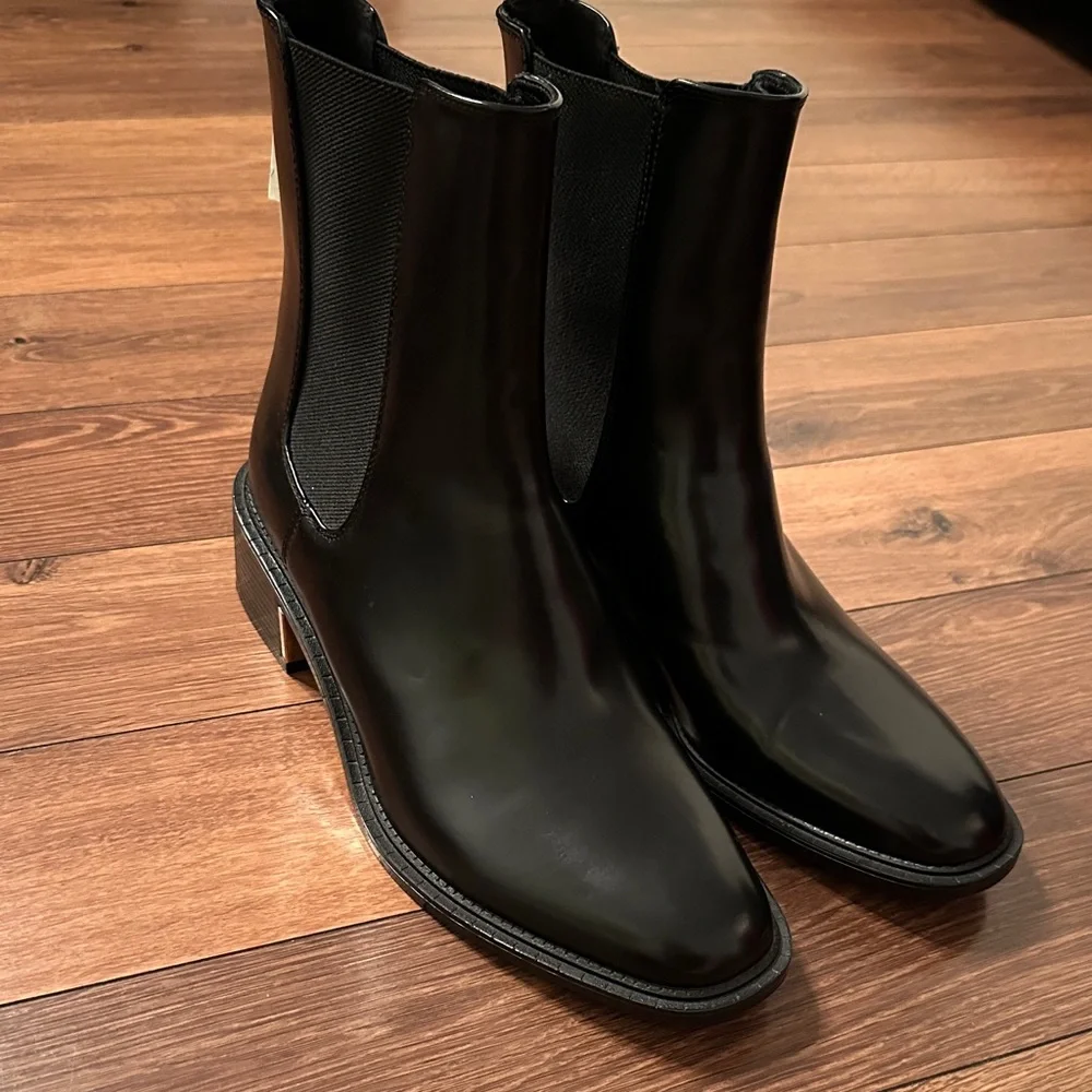 Zara faux leather black Chelsea ankle boots with gold heel - Picture 3 of 11